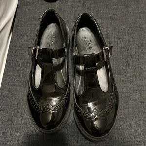 Patent leather Mary janes size 10w